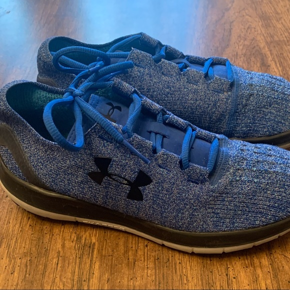 Under Armour Running shoe - Picture 2 of 3